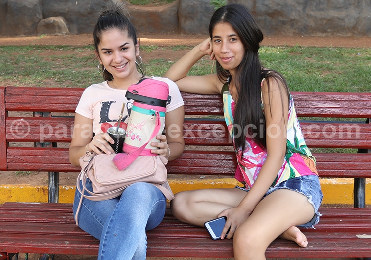 Moment de détente à Encarnación, Paraguay Moment de détente à Encarnación, Paraguay
