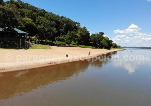 Plages du fleuve Paraná