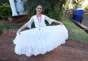 Danseuse paraguayenne Danseuse paraguayenne