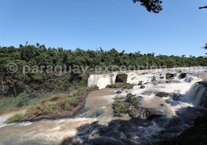 Chutes du Salto del Monday au Paraguay
