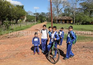Jour de rentrée scolaire au Paraguay Jour de rentrée scolaire au Paraguay