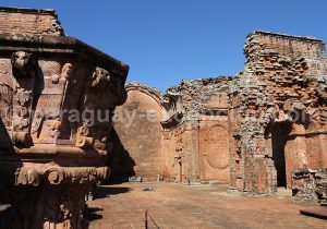 Intérieur des ruines, Santisima Trinidad de Parana