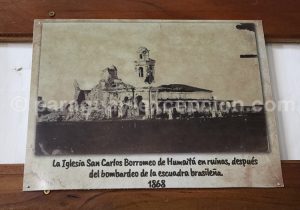 Photo de l'église après les bombardements brésiliens