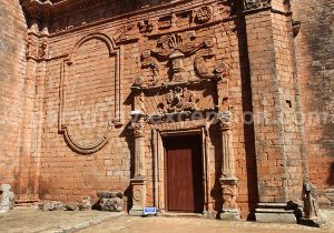 Porte principale, Santisima Trinidad de Paraná