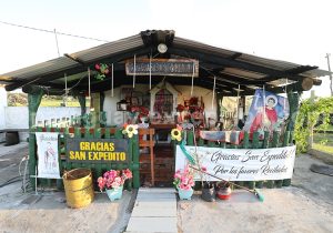 Autel dédié au Saint Expedito