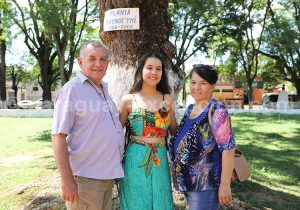 Scène de vie familiale dans un parc, Asunción Scène de vie familiale dans un parc, Asunción