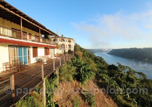 Nuit au bord du fleuve Paraná