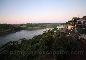 Vue panoramique du fleuve Paraná