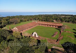Santa Cosme y San Damian de loin