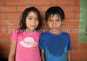 Jeunes enfants guaranis Jeunes enfants guaranis