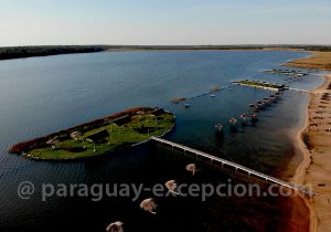 Laguna Blanca, unique lac naturel du Paraguay