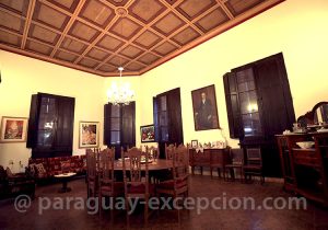 Salle à manger coloniale de Concepción du Paraguay